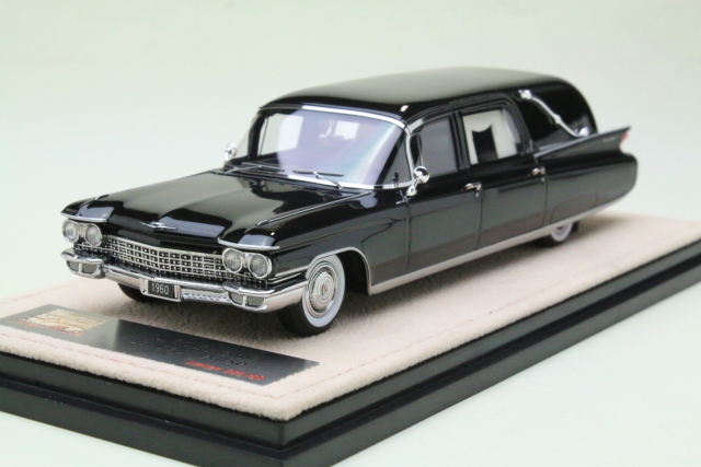 Cadillac Eureka Landau Hearse 1960, musta