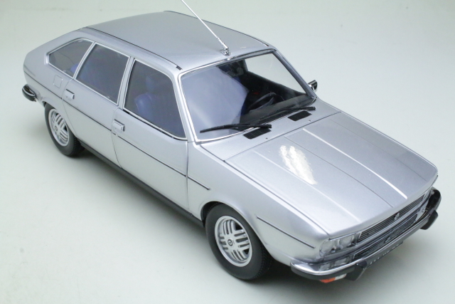 Renault 30TX 1979, silver