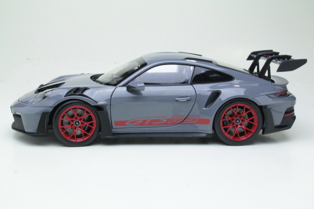 Porsche 911 GT3 RS 2022, grey/red