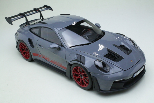 Porsche 911 GT3 RS 2022, grey/red