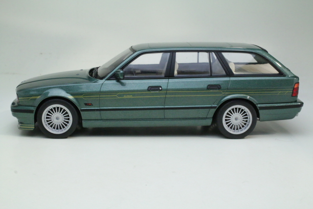 BMW Alpina B10 4,6 (e34) 1991, tummanvihreä