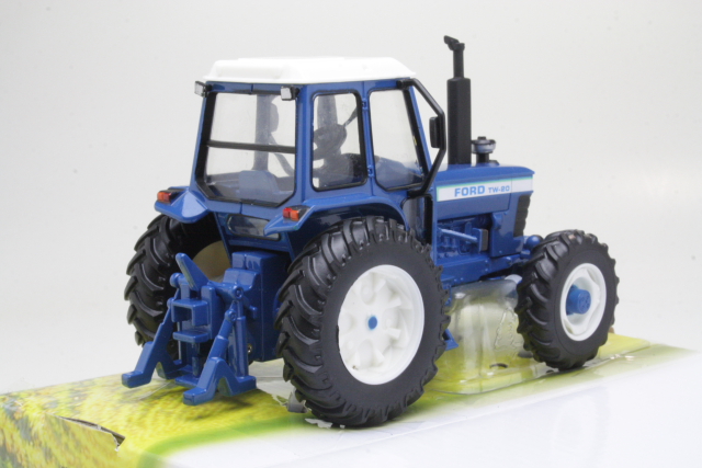 Ford TW20 1981, sininen