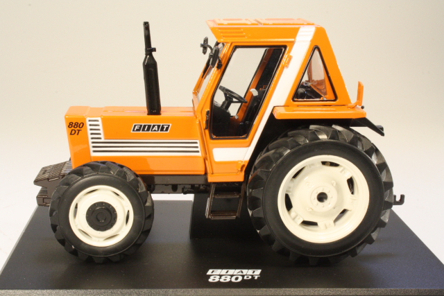 Fiat 880 DT 1979, orange