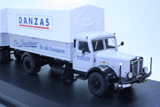 Bussing 8000 + trailer "Danzas"