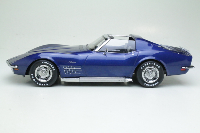 Chevrolet Corvette C3 1972, sininen