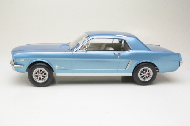 Ford Mustang Coupe 1965, sininen