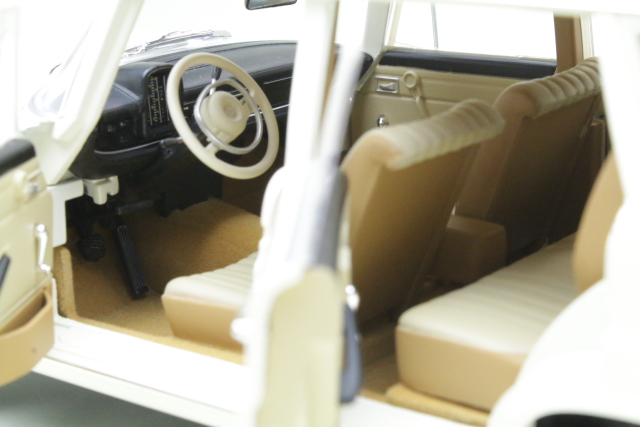 Mercedes 200 Universal 1966, valkoinen