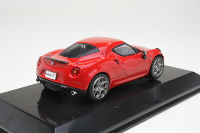 Alfa Romeo 4C 2013, punainen