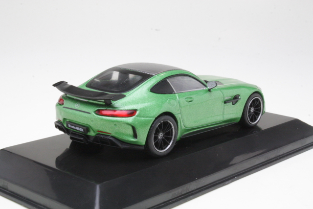 Mercedes AMG GT-R Coupe 2017, green