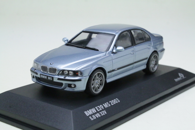 BMW M5 (e39) 2003, light blue