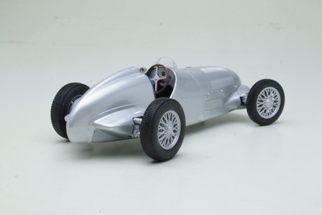 Mercedes W125 1937, silver