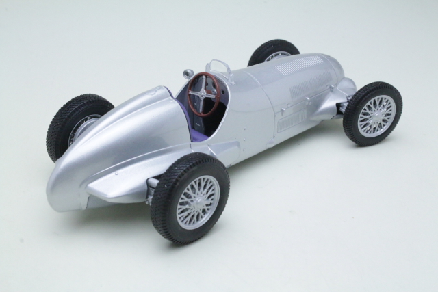 Mercedes W125 1937, silver