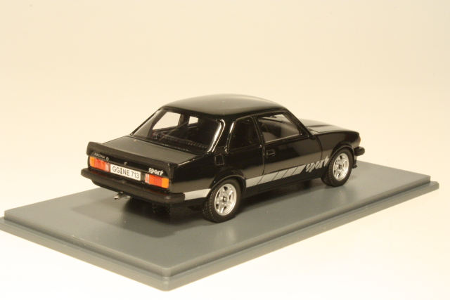 Opel Ascona B Sport 1980, musta