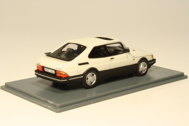Saab 900 Turbo 16S 1992, valkoinen