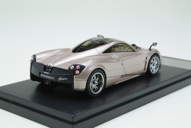 Pagani Huayra 2013, kulta