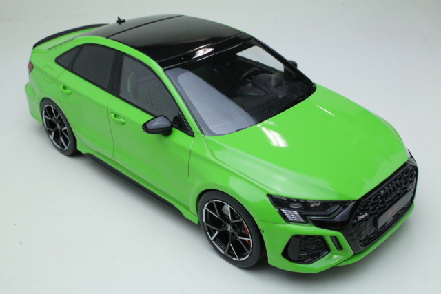 Audi RS3 Limousine 2022, green