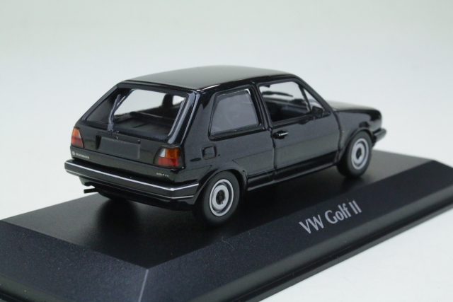 VW Golf 2 1985, musta