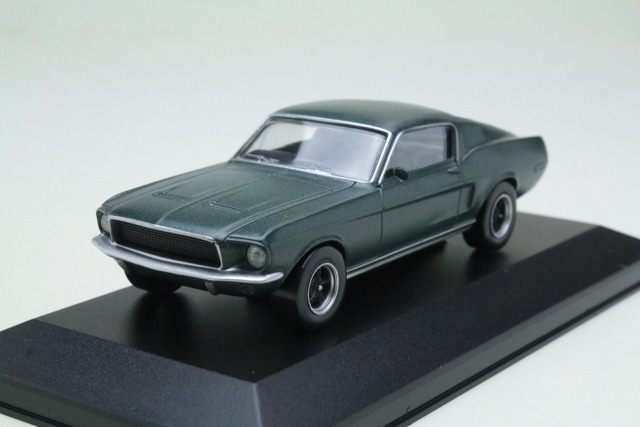 Ford Mustang GT Fastback 1968, tummanvihreä