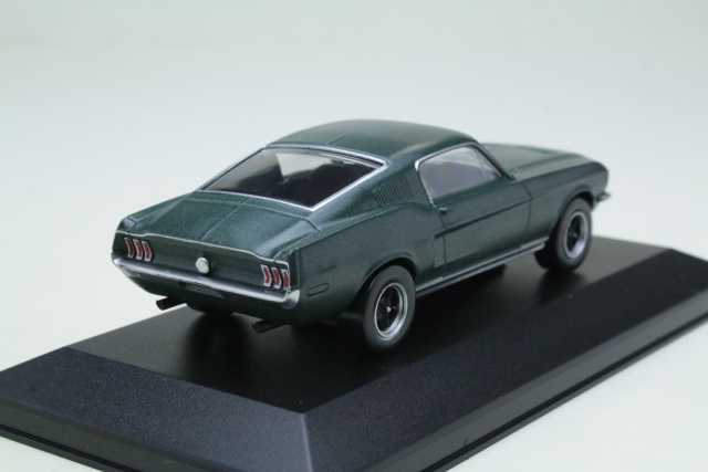 Ford Mustang GT Fastback 1968, dark green