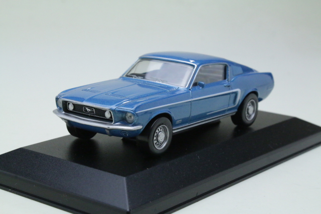 Ford Mustang GT Fastback 1968, sininen