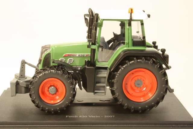 Fendt 820 Vario 2007, vihreä