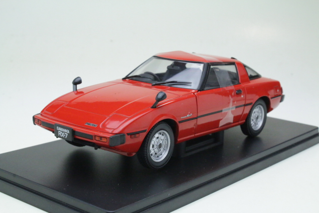 Mazda RX-7 1980, punainen