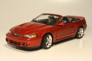 Ford Mustang SVT Cobra 2003, punainen - Sulje napsauttamalla kuva