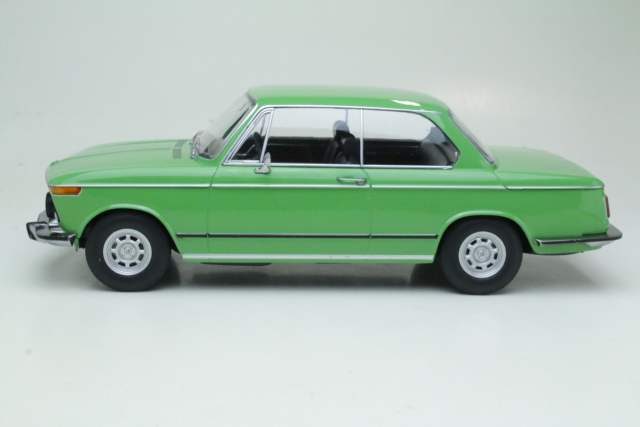 BMW 1502 1974, green