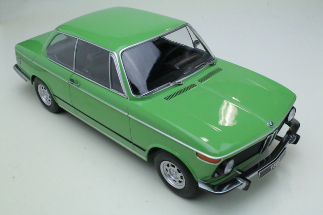 BMW 1502 1974, green