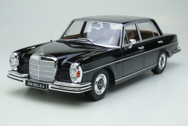 Mercedes 300 SEL 6.3 (w108) 1967, musta