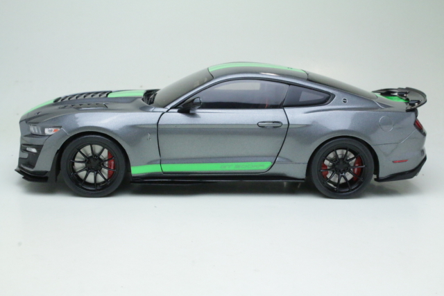 Ford Mustang Shelby GT500 Coupe 2023, grey/green