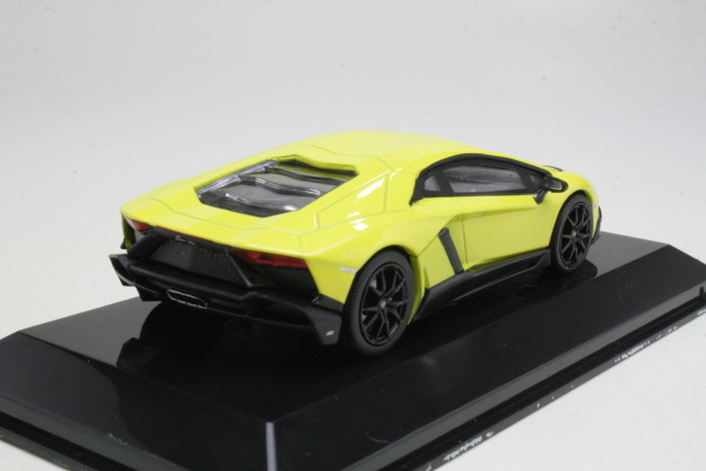 Lamborghini Aventador LP720-4 50° Anniversary 2013, keltainen
