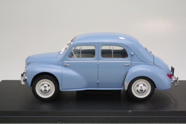 Renault 4CV 1947, blue