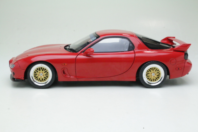 Mazda RX-7 FD RS Coupe 1994, punainen