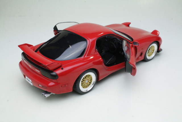 Mazda RX-7 FD RS Coupe 1994, punainen
