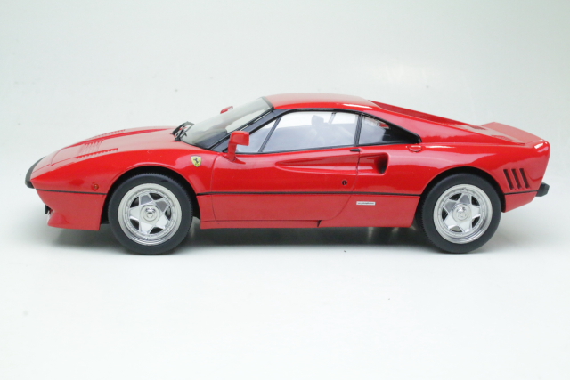 Ferrari 288 GTO 1984, punainen