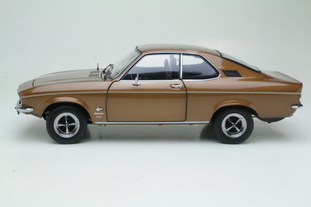 Opel Manta A 1970, ruskea