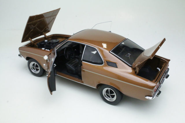 Opel Manta A 1970, ruskea