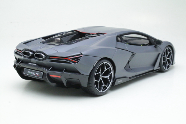 Lamborghini Revuelto 2023, harmaa
