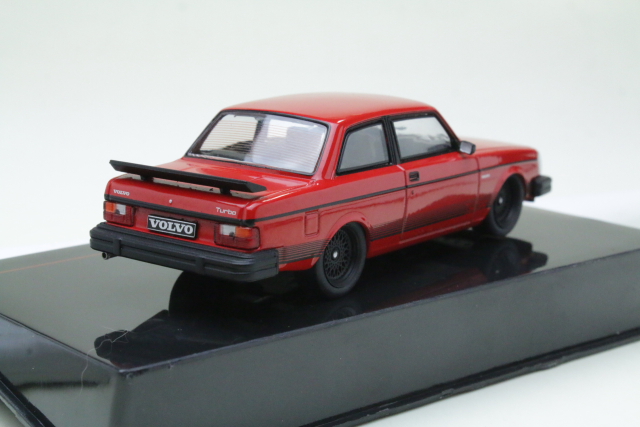 Volvo 242 1980 "Custom", red