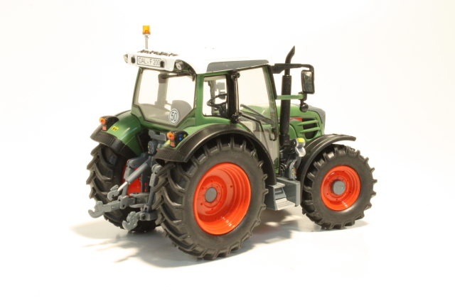 Fendt 211 Vario, green