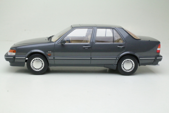 Saab 9000 CD Turbo 1990, tummanharmaa