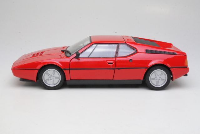 BMW M1 1978, punainen
