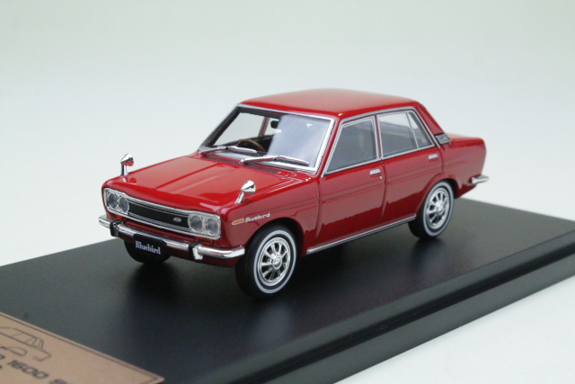 Datsun Bluebird 1600 SSS 1969, punainen