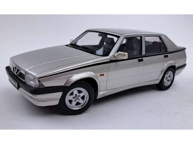 Alfa Romeo 75 1988, hopea
