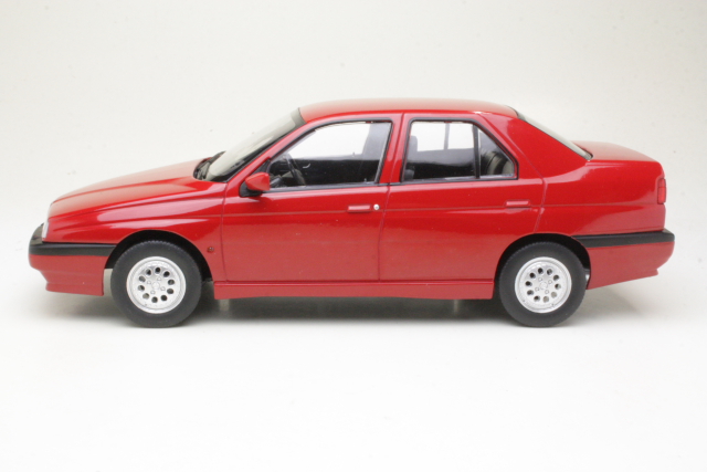 Alfa Romeo 155 1996, punainen