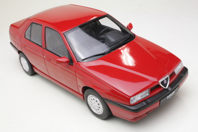 Alfa Romeo 155 1996, punainen
