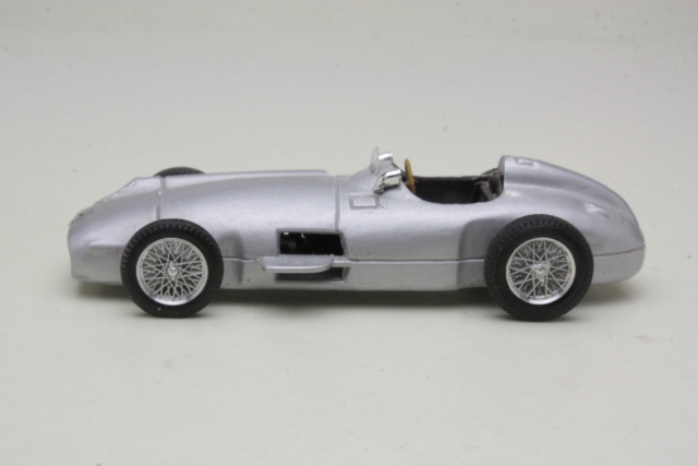 Mercedes W196 (Fangio 1954), S&P ITC Helsinki 1995, M.Häkkinen