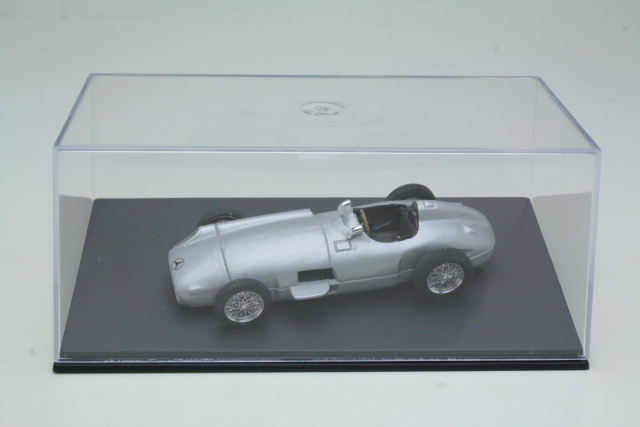 Mercedes W196 (Fangio 1954), S&P ITC Helsinki 1995, M.Häkkinen