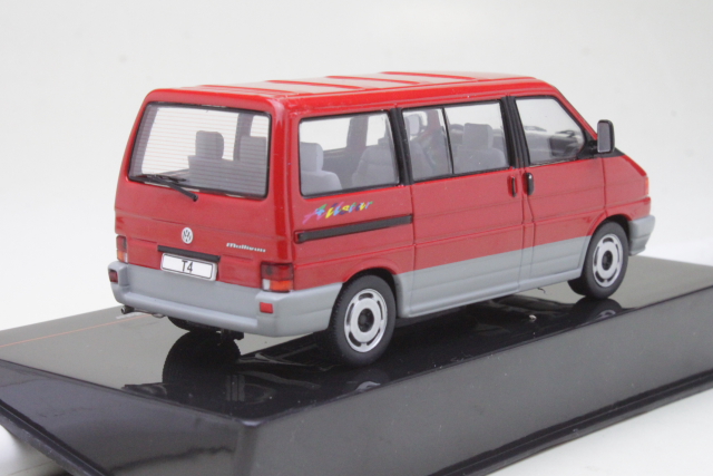 VW Transport T4 1990, red